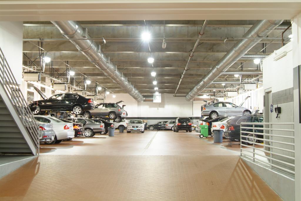 Dealership gallery photo 6