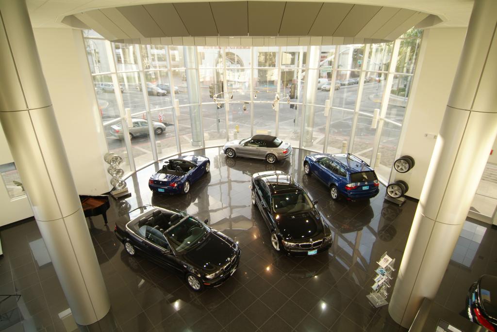 Dealership gallery photo 8