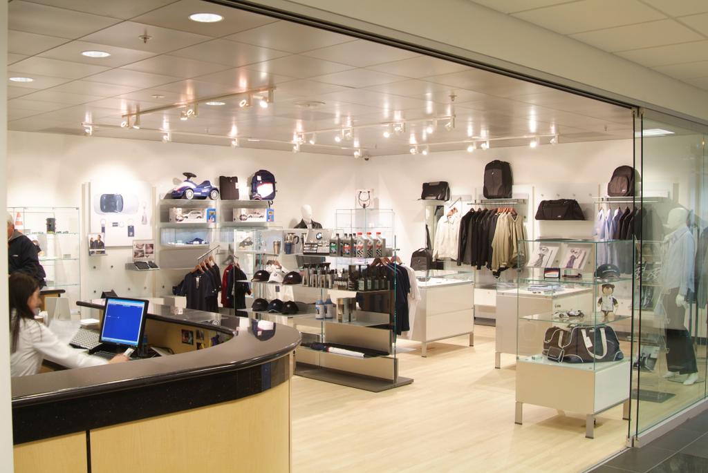 Dealership gallery photo 7