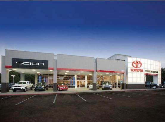 Dealership gallery photo 1