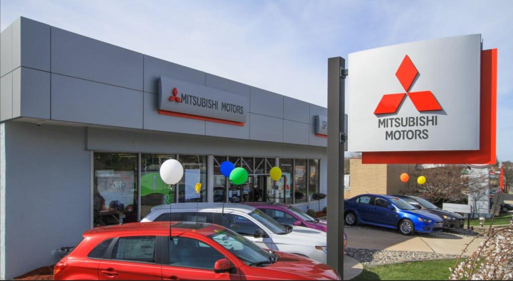 Dealership gallery photo 1