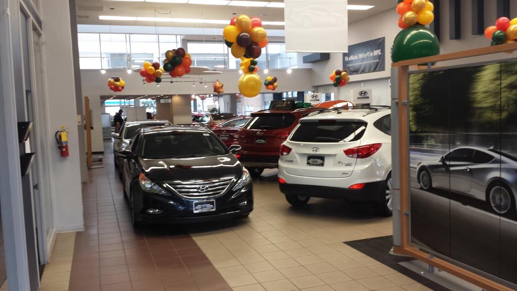 Dealership gallery photo 4