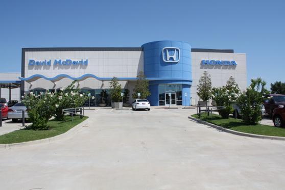 Dealership gallery photo 11