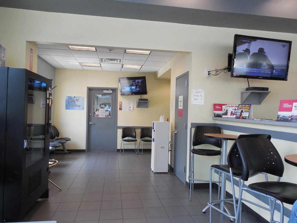 Dealership gallery photo 8