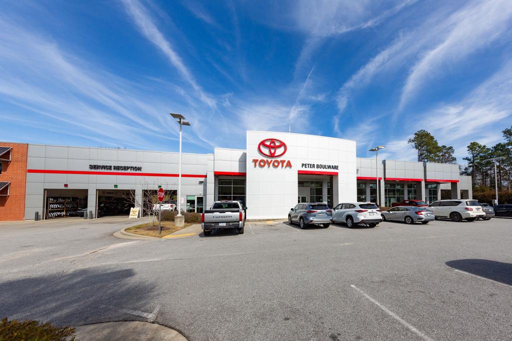 Dealership gallery photo 1