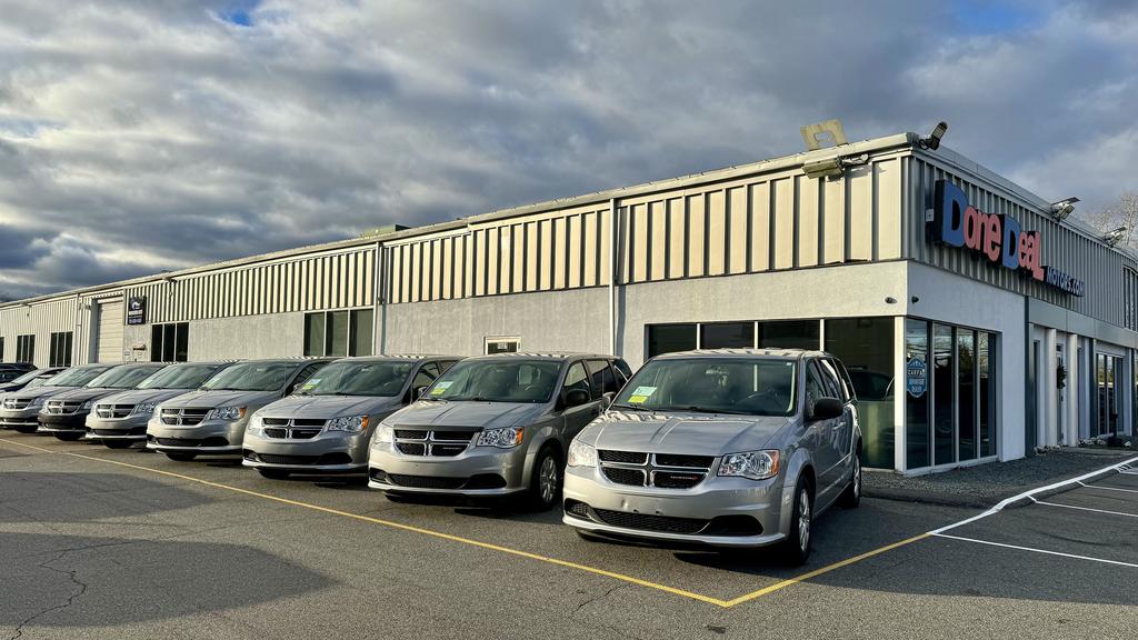 Dealership gallery photo 6