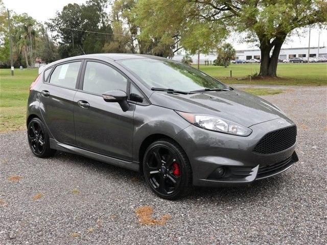 Dealership gallery photo 5