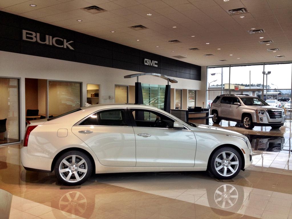 Dealership gallery photo 3