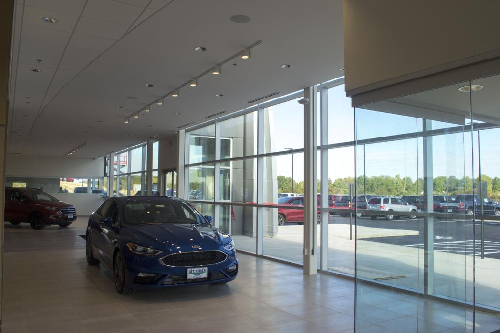 Dealership gallery photo 1