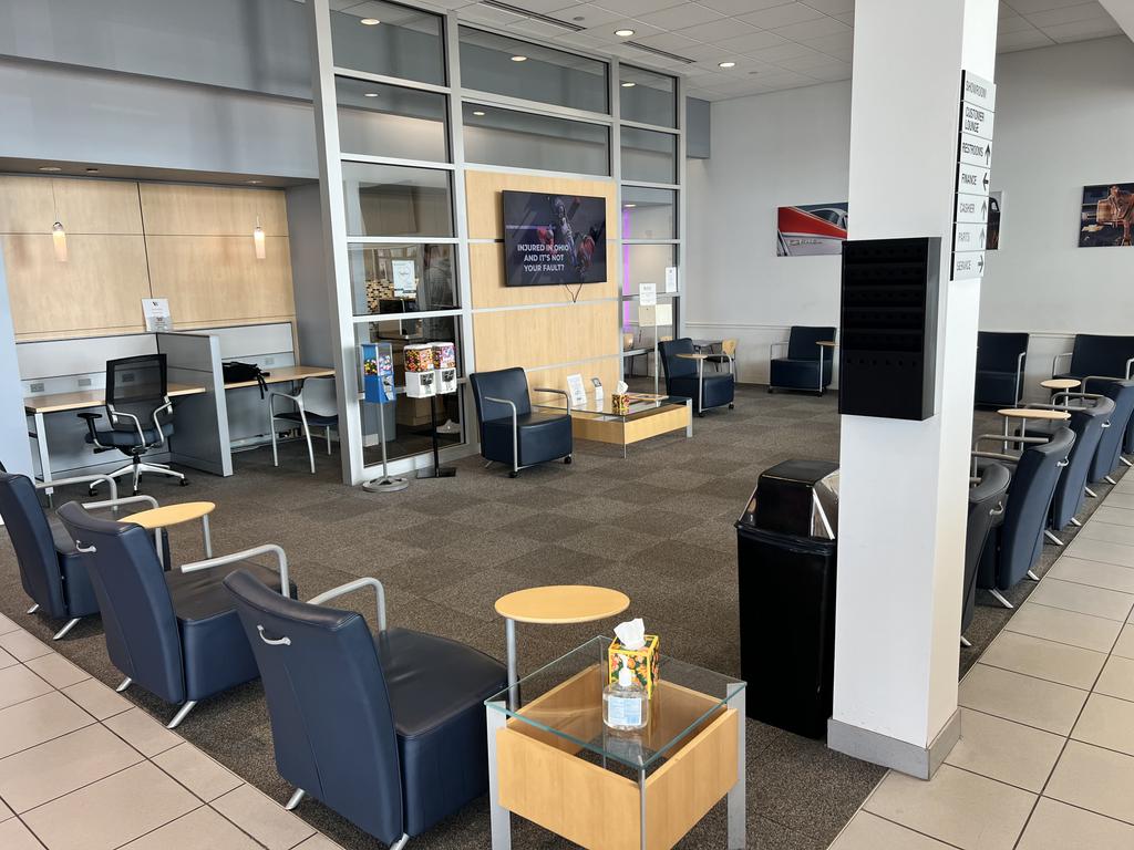 Dealership gallery photo 5