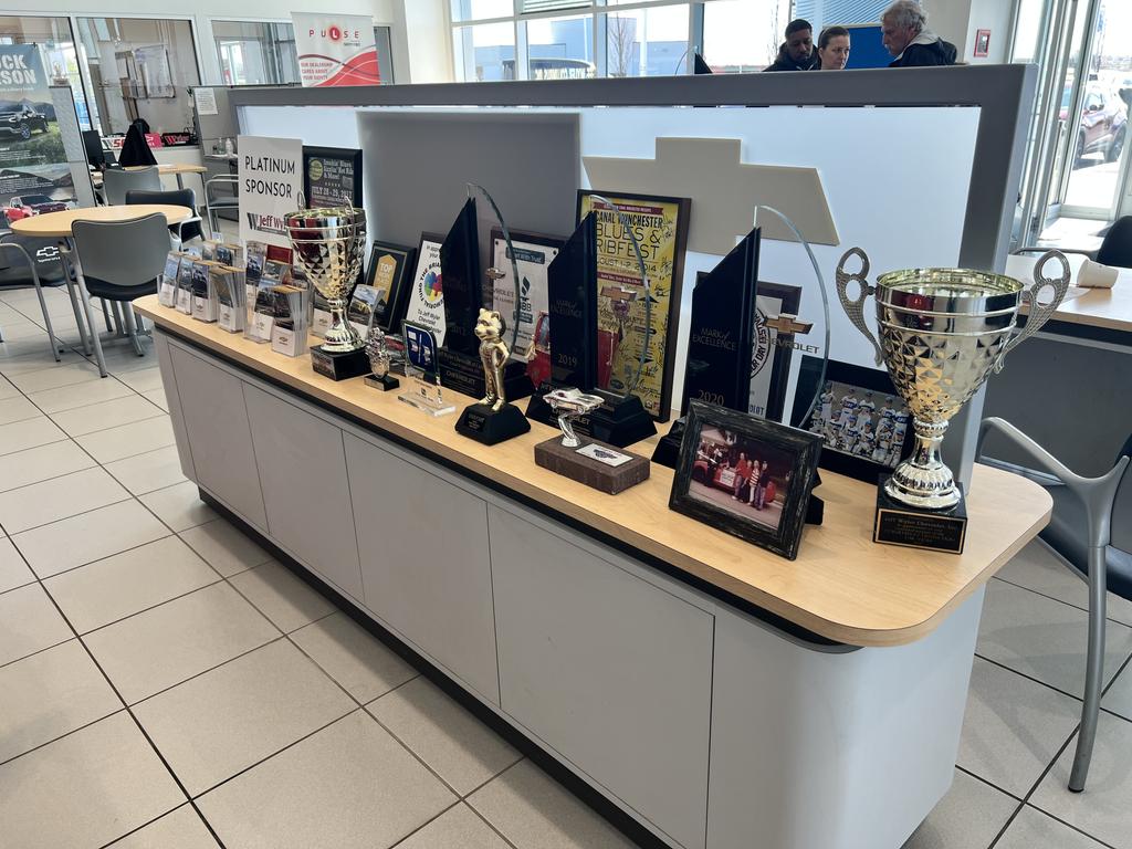 Dealership gallery photo 9