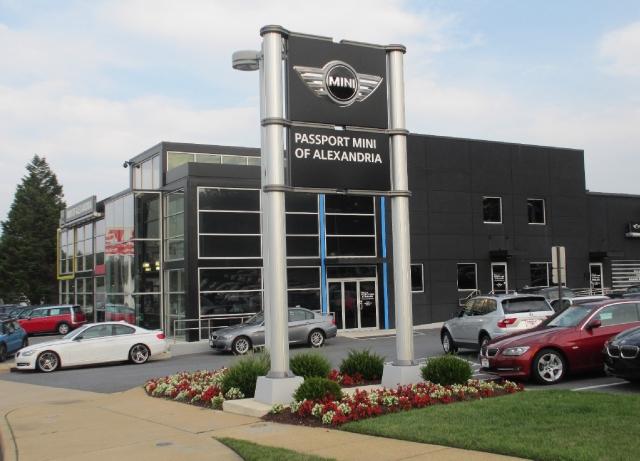 Dealership gallery photo 2