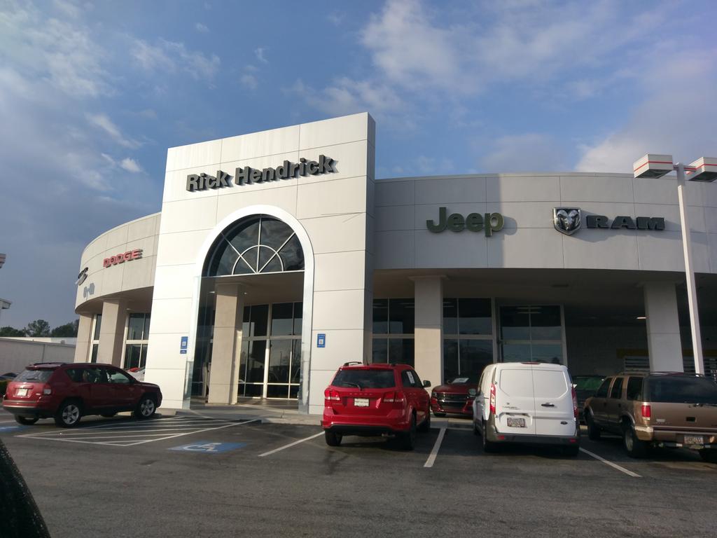 Dealership gallery photo 1