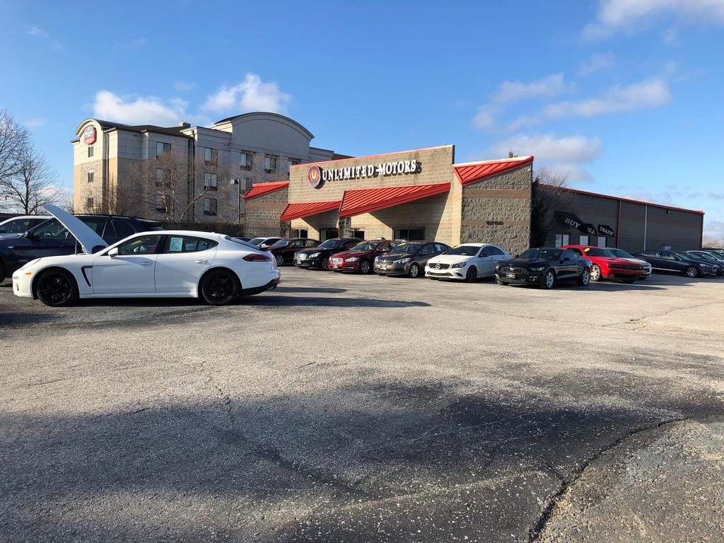 Dealership gallery photo 1