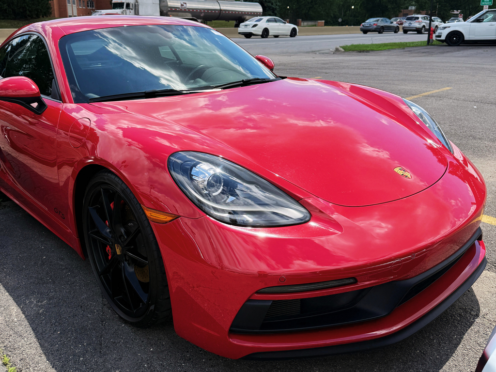 Dealership gallery photo 11