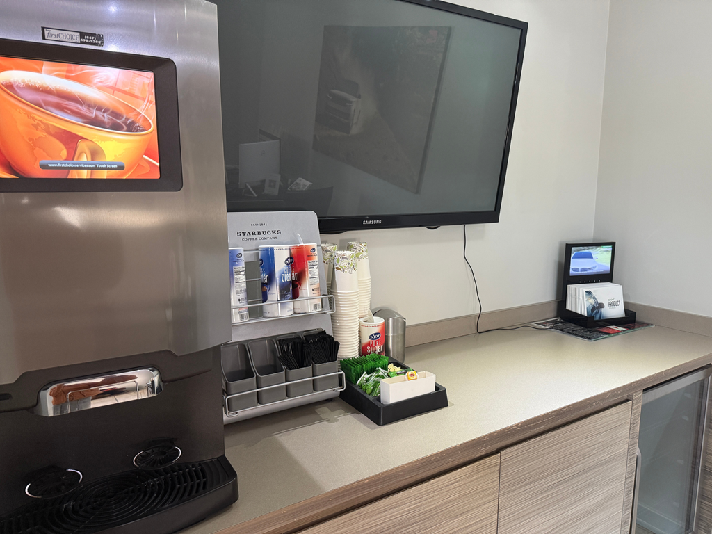 Dealership gallery photo 10