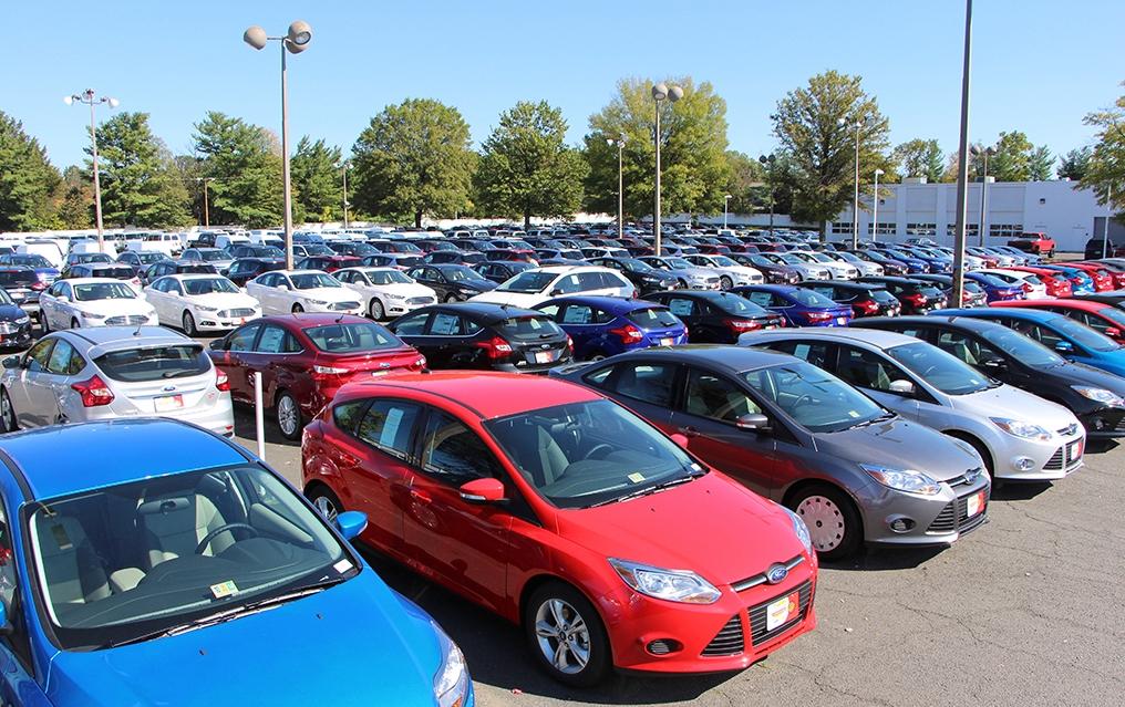 Dealership gallery photo 1