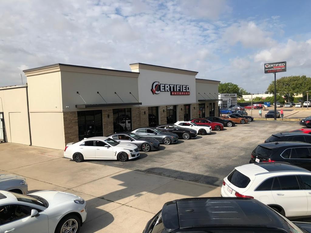 Dealership gallery photo 2