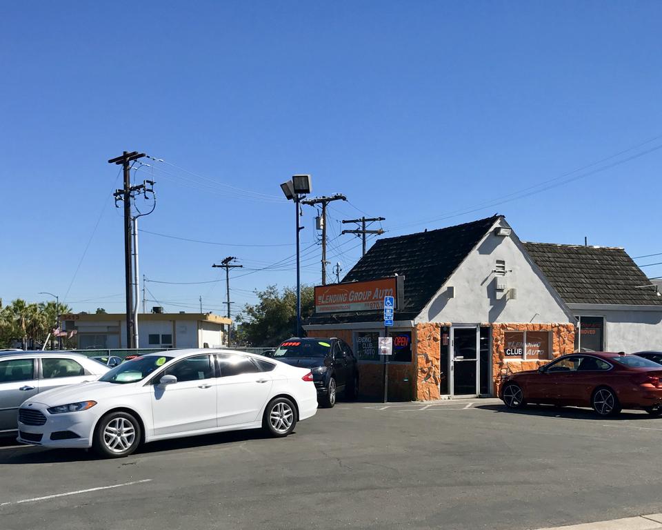 Dealership gallery photo 10