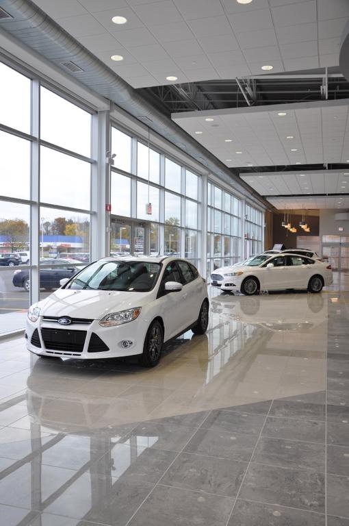 Dealership gallery photo 5