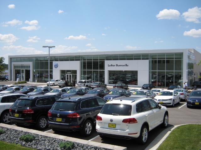 Dealership gallery photo 1
