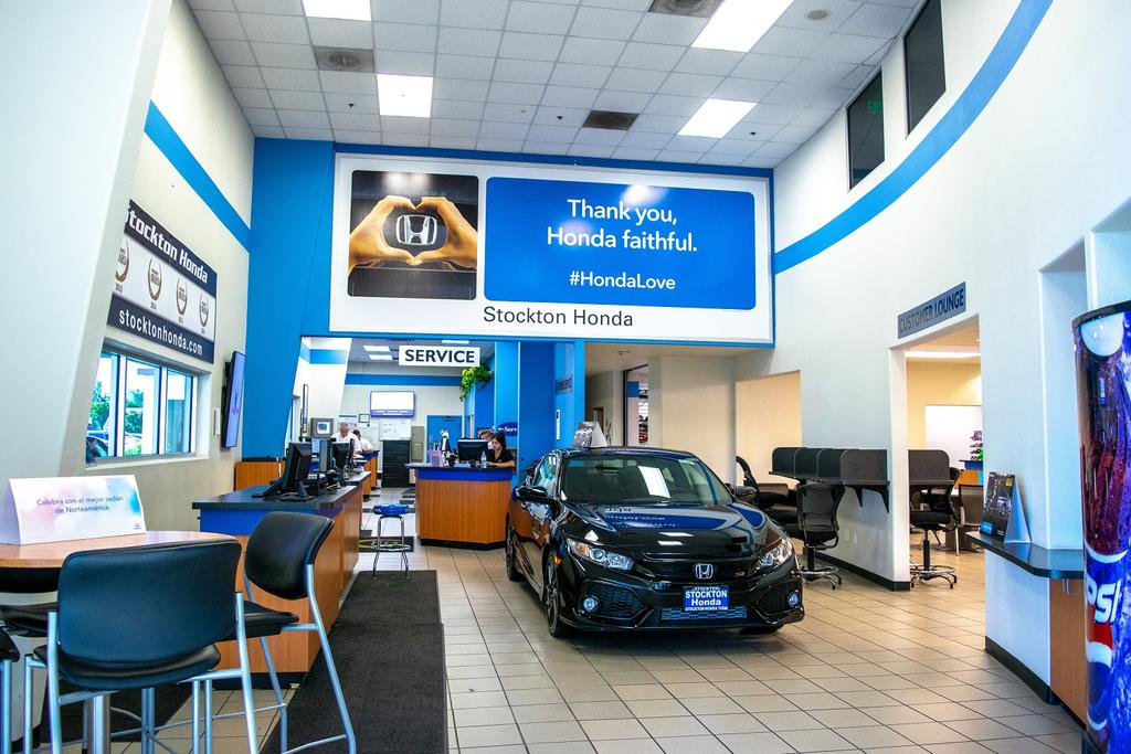 Dealership gallery photo 6