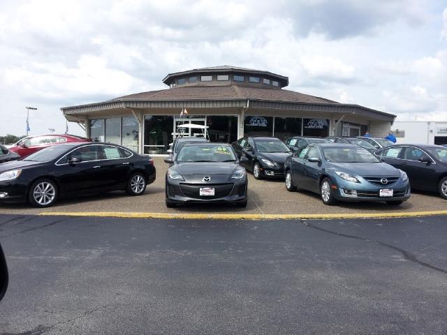 Dealership gallery photo 5