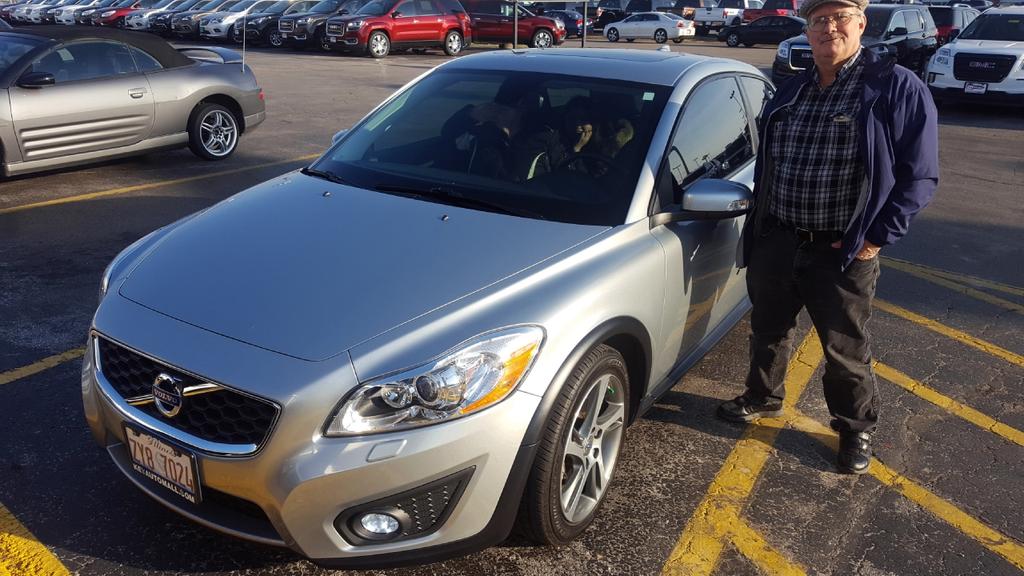 Dealership gallery photo 10