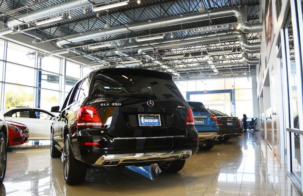 Dealership gallery photo 4