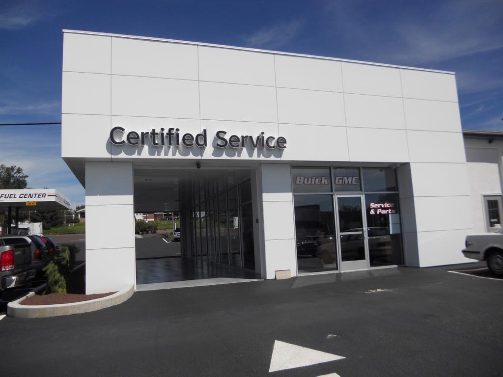 Dealership gallery photo 10