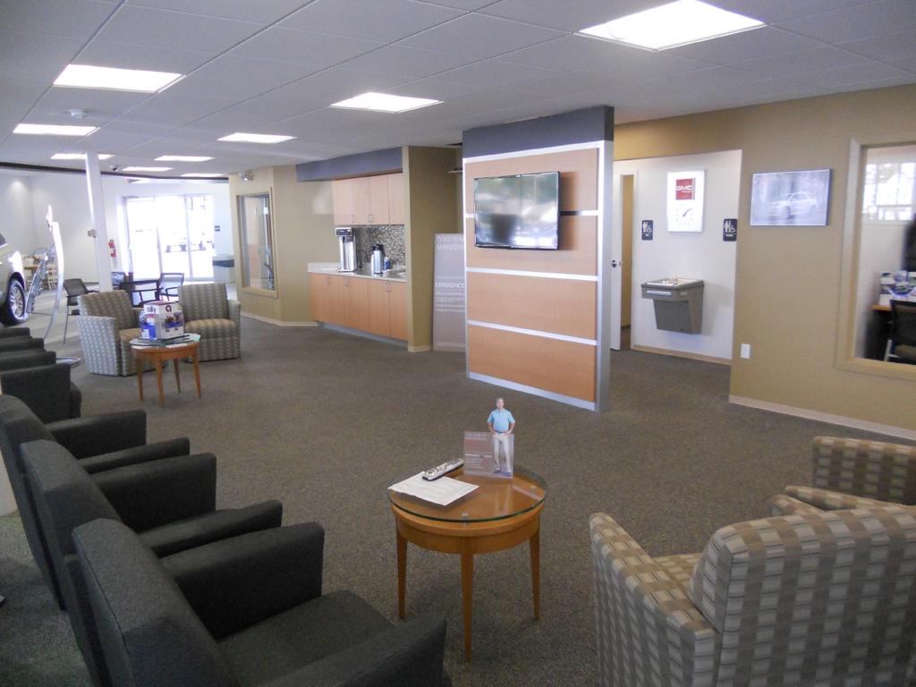 Dealership gallery photo 8