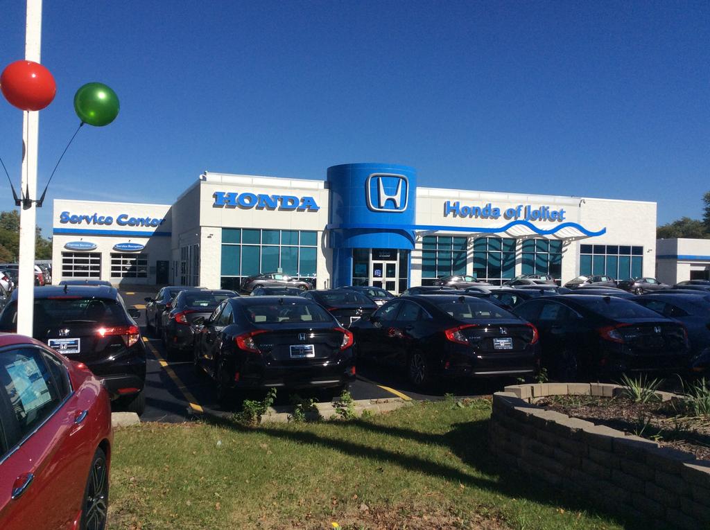 Dealership gallery photo 1