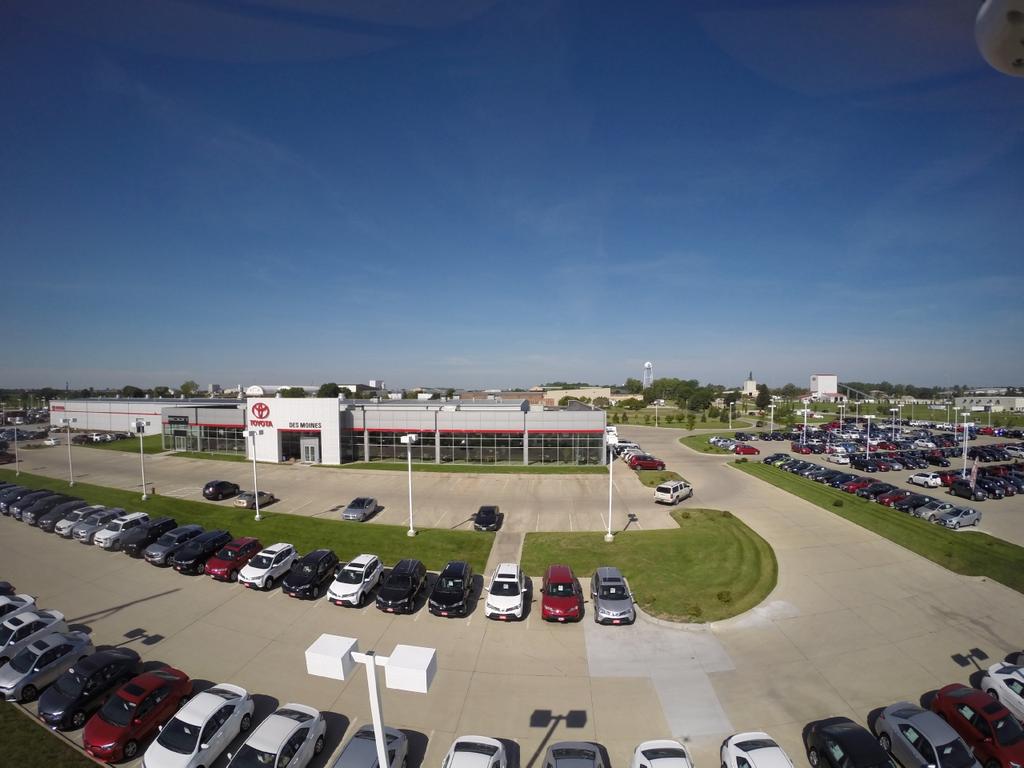 Dealership gallery photo 5
