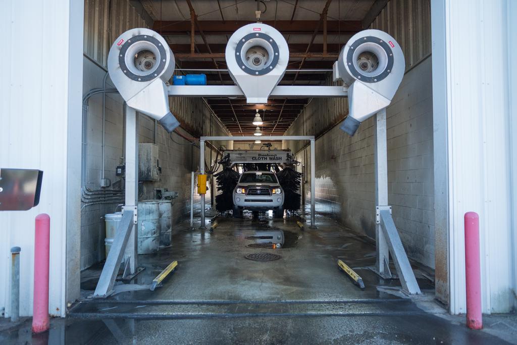 Dealership gallery photo 6