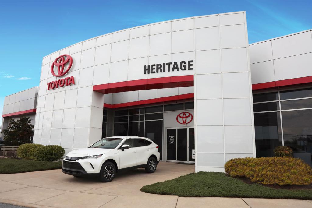 Dealership gallery photo 1