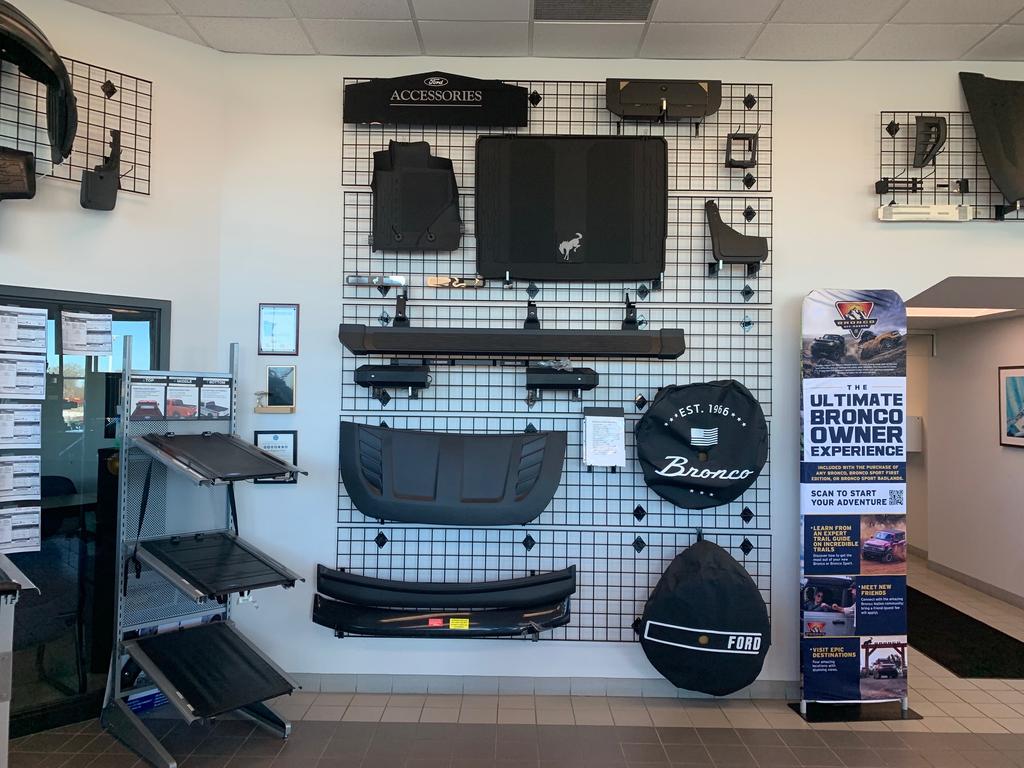Dealership gallery photo 4