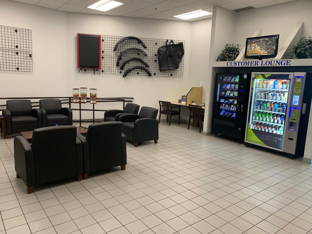 Dealership gallery photo 9