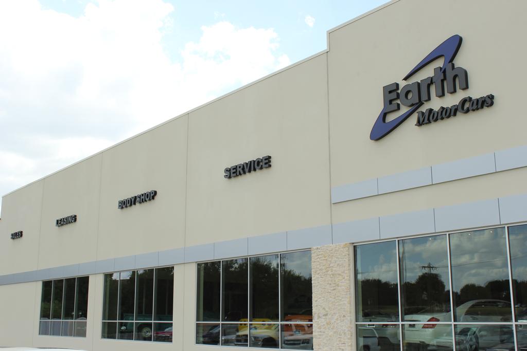 Dealership gallery photo 6