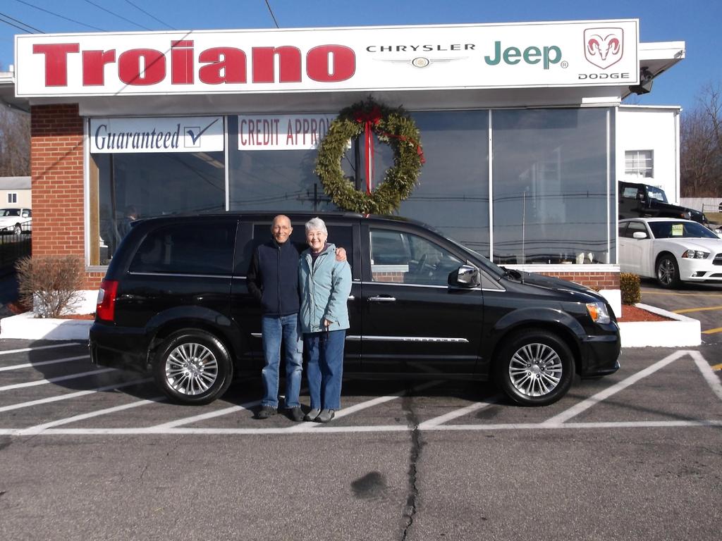 Dealership gallery photo 1