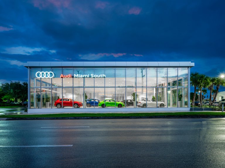 Dealership gallery photo 1