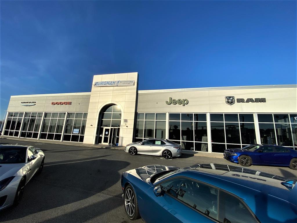 Dealership gallery photo 1