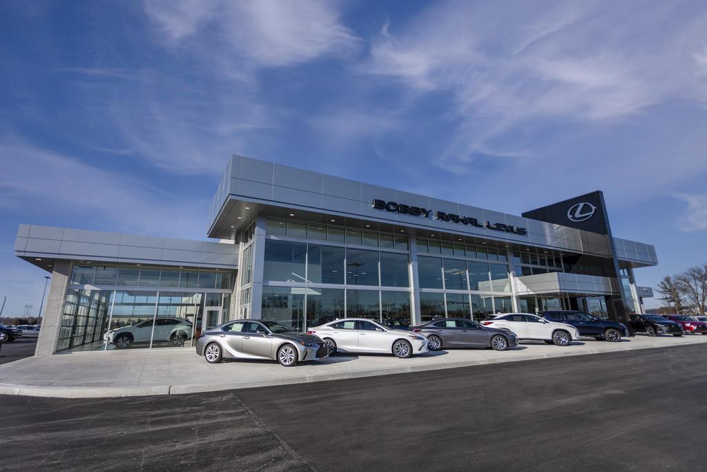 Dealership gallery photo 1