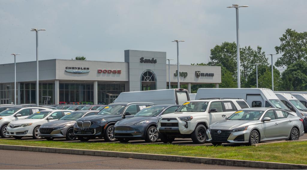 Dealership gallery photo 4