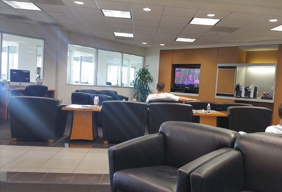 Dealership gallery photo 4