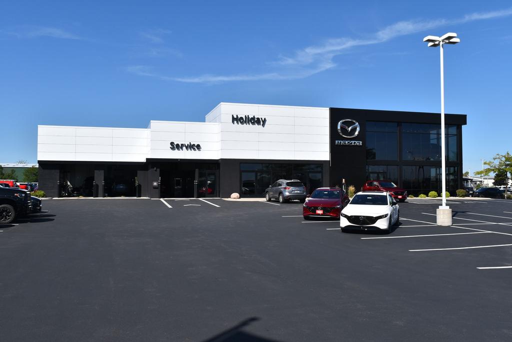 Dealership gallery photo 1