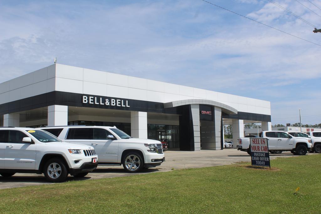 Dealership gallery photo 4