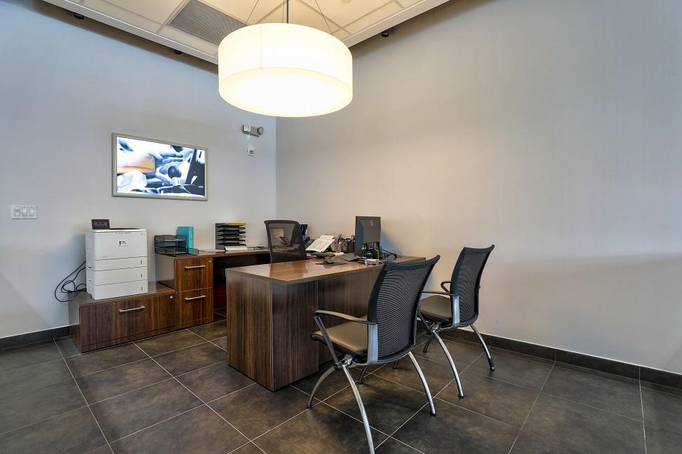 Dealership gallery photo 11