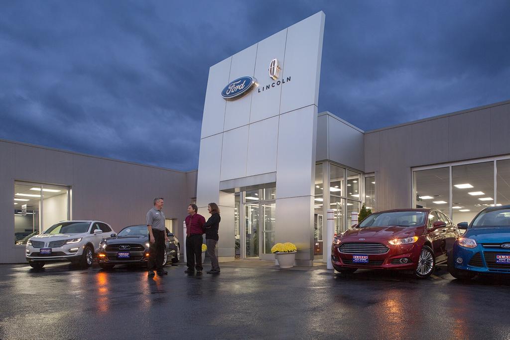 Dealership gallery photo 1