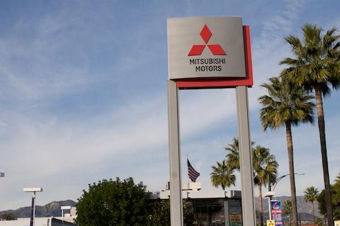 Dealership gallery photo 1