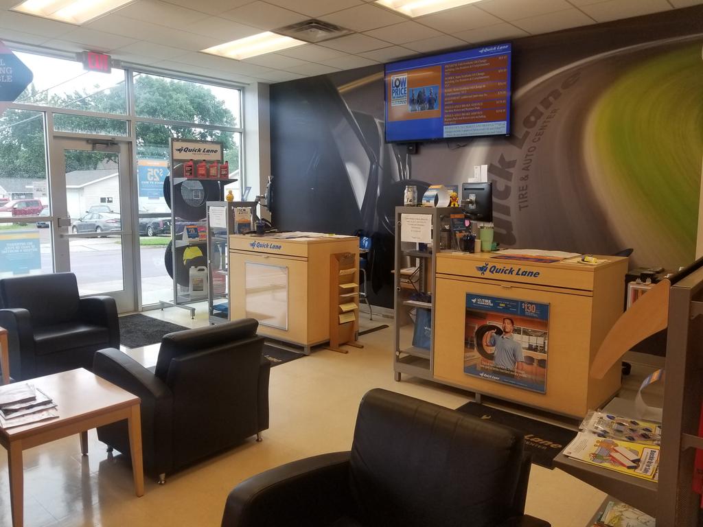 Dealership gallery photo 9